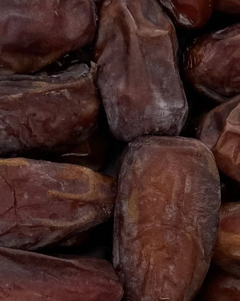 Wanana Rutab Royal dates up close